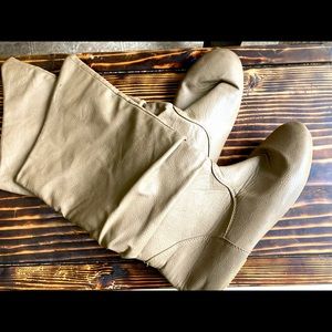 Women’s Tan Boots Size 7